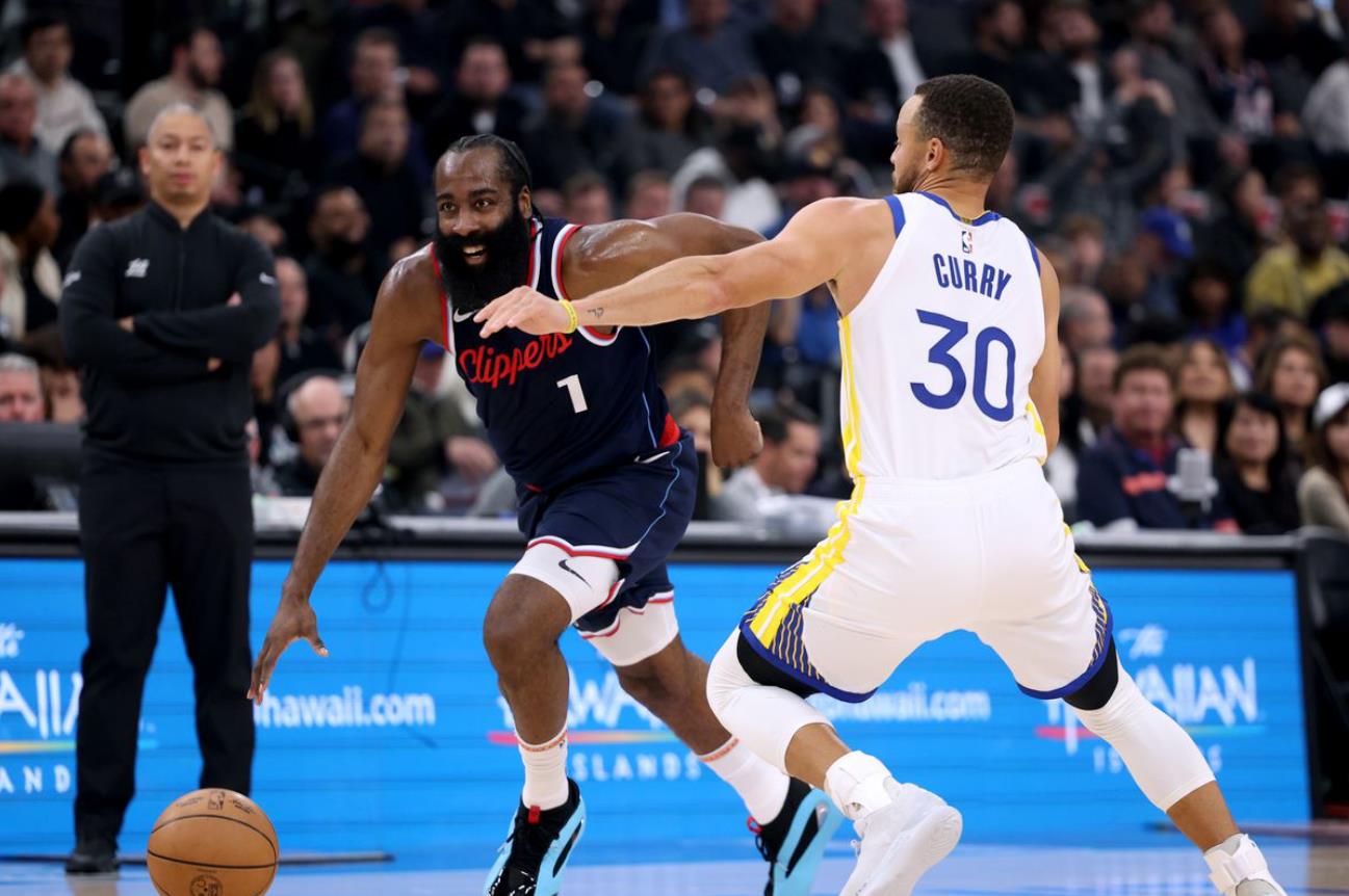 包含库里焦点对战，Ming与70激战快船分钟，出色防守胜负难料！的词条